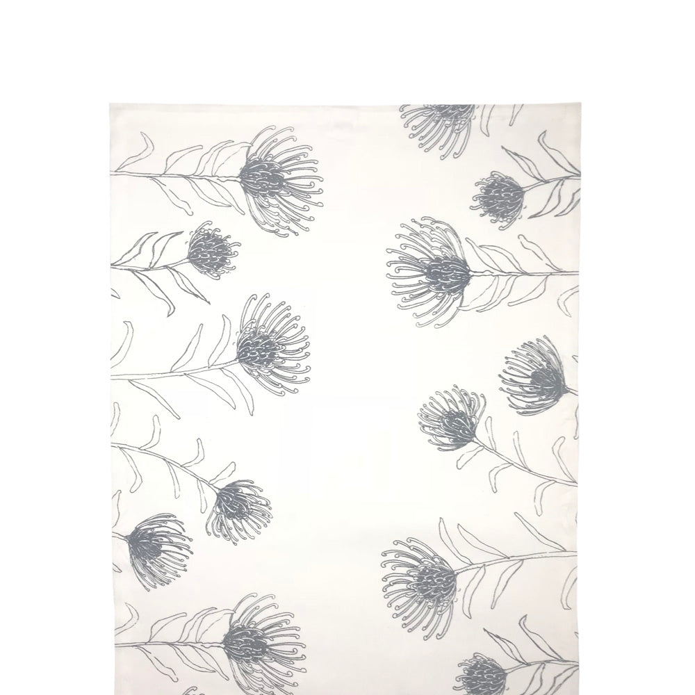 Pincushion Table Runner - Keniken